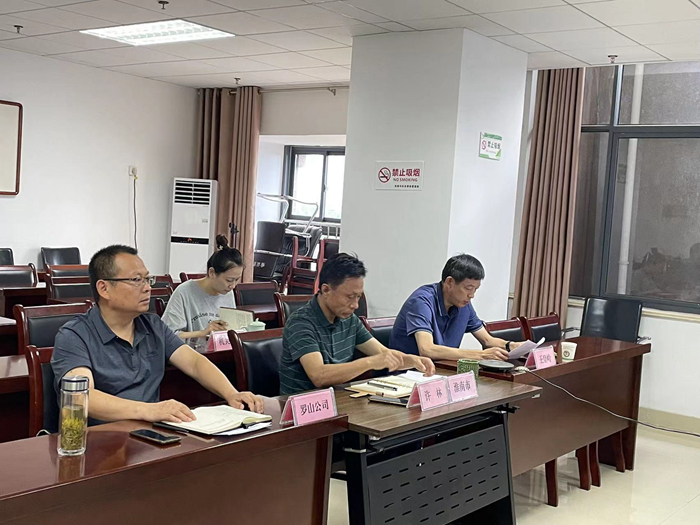 羅山儲備庫參加全省政府儲備小麥?zhǔn)召徆ぷ髡{(diào)度會并作經(jīng)驗交流發(fā)言