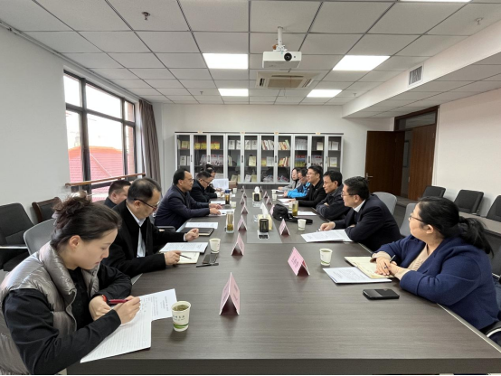 安徽省糧食和物資儲備局、中國農(nóng)業(yè)發(fā)展銀行安徽省分行赴淮糧集團考察調(diào)研秋糧收儲工作