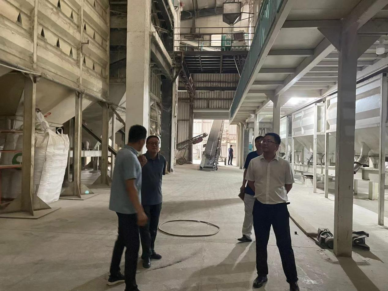 集團(tuán)公司領(lǐng)導(dǎo)赴潁上縣、潘集區(qū)考察大米及油脂加工廠